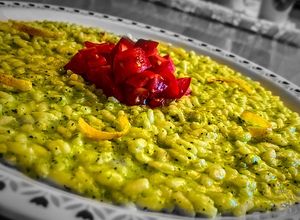 Foto di Risotto alle zucchine e basilico, bromuoise di datterini e scorza di limone 🥒🌿🍅🍋