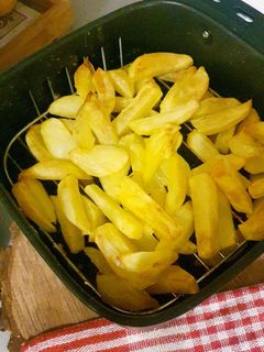 Sült burgonya air fryerben recept fotója