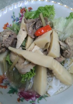 Hình của món Bún măng vịt.