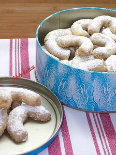 Omlós diós kiflicskék recept fotója