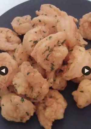 A picture of Spicy basil shrimp.