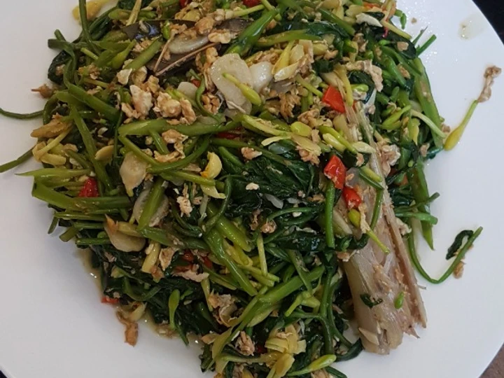 Langkah Gampang Membuat Resep Ca kangkung bunga pepaya yang Uenak Anti Ribet, Uenak Banget