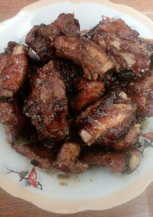 Hình của món Sườn xào chua ngọt.