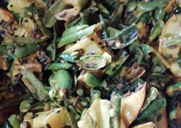 Chilli and kamrakh pickle