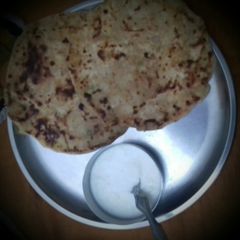 A picture of Aloo prantha.