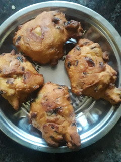 வெங்காய போண்டா (Vengaya Bonda Recipe in Tamil) செய்முறை முக்கிய புகைப்படம்