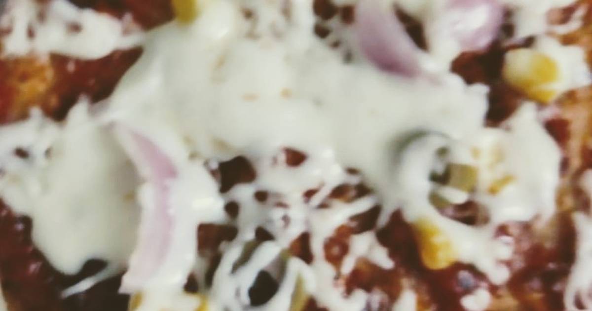 Smruti Shah દ્વારા રેસીપી ભાખરી પીઝા (Bhakhri Pizza Recipe In Gujarati) કૂકપૅડ