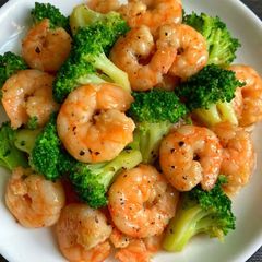 A picture of Stir-Fried Shrimp with Broccoli.