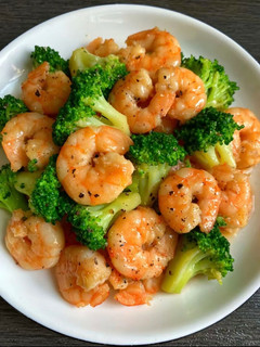 A picture of Stir-Fried Shrimp with Broccoli.