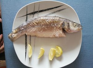 Foto principal de Lubina a la sal Monsieur Cuisine