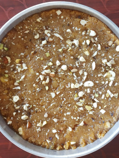 લચકો મોહનથાળ (Mohanthal Recipe In Gujarati) રેસીપી મુખ્ય ફોટો