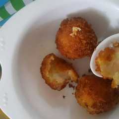 Nugget bola kentang wortel mozarella ala mama albirru রেসিপির প্রধান ছবি