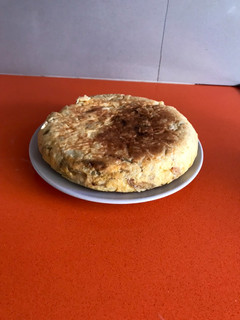 Una foto de Tortilla de patata con muy poco aceite súper rápida en micro