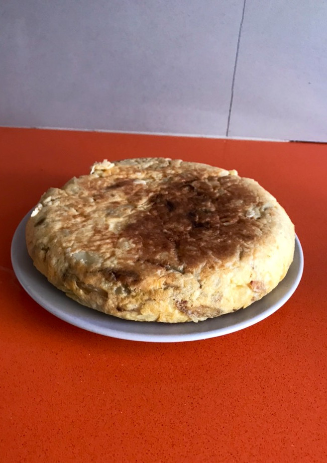 Una foto de Tortilla de patata con muy poco aceite súper rápida en micro