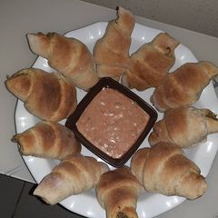 A picture of Stuffed mince meat bread.
