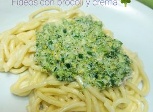 Una foto de FIDEOS CON BRÓCOLI Y CREMA 🥦