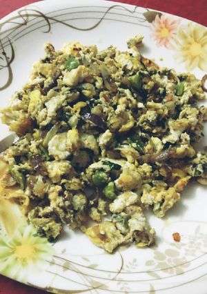 A picture of Onion and egg scrumble.