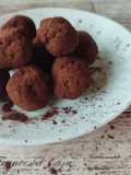 Tartufini con ricotta, nocciole e peperoncino