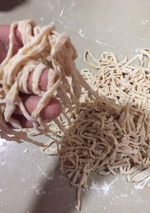 รูปของ เส้นบะหมี่ไข่โฮมเมด