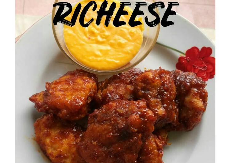 Richeese KW SUPER + saus keju