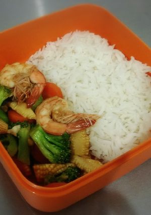 รูปของ ผัดบล็อกโคลี่-ผักรวม-กุ้งสด