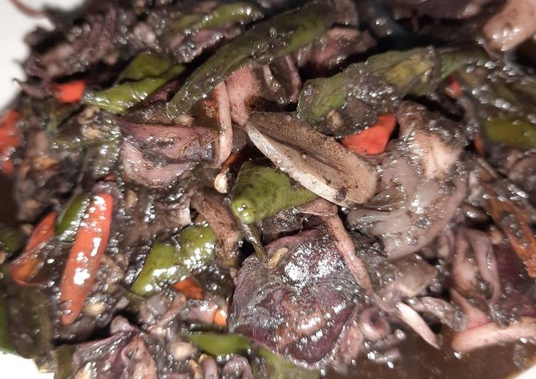 Cara memasak Cumi masak tinta hitam Lezat