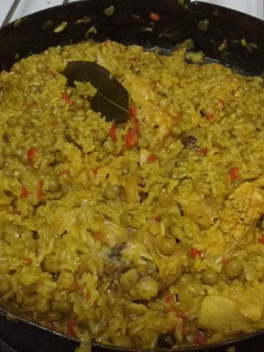 Una foto de Arroz amarillo con pollo al disco