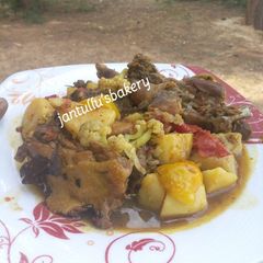 A picture of Chicken potato peppersoup.