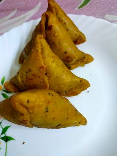 ফুলকপির সিঙ্গারা (Foolkopir Singara recipe in Bengali) রেসিপির প্রধান ছবি