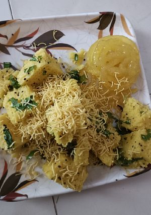 A picture of Khaman.