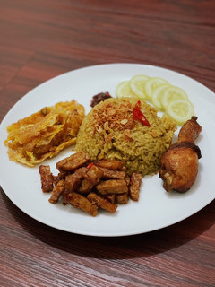 Foto resep Nasi Kuning Pulen (Cooked with Rice Cooker)