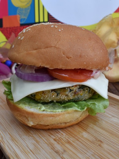 A picture of Spinach Corn Patty Burger.