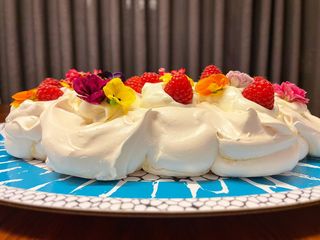 Pavlova com Frutos Vermelhos #pavlova #frutosvermelhos