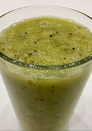 Kivis smoothie recept fotója