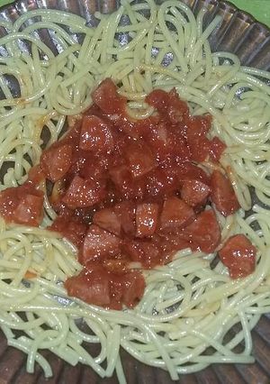 Una foto de Fideos Spaghetti con Salsa Roja🍝😍❤