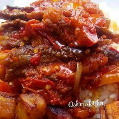 A picture of Bellpeppered sauce with Dry Fish.