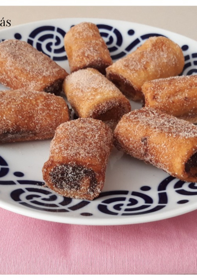 Una foto de Torrijas de plátano y nueces