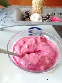 Una foto de 315. Helado de frutos del bosque vegano / Thermomix