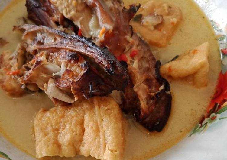 10. Lodeh mangut kepala manyun