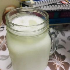 Meethi lassi A picture of Meethi lassi.