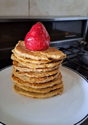 A picture of Oat and Apple Pancakes 🍎 🥞.
