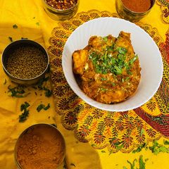 A picture of Chicken Tikka Masala.