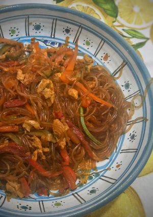 Foto di Spaghetti di soia alle verdure e uovo