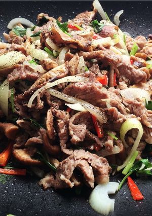 Hình của món Bò xào Nấm Hương.