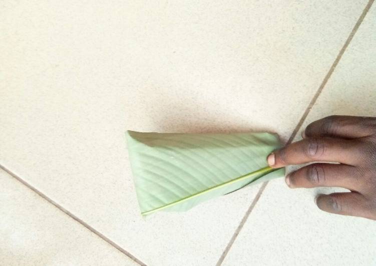 How to tie moi moi leaf