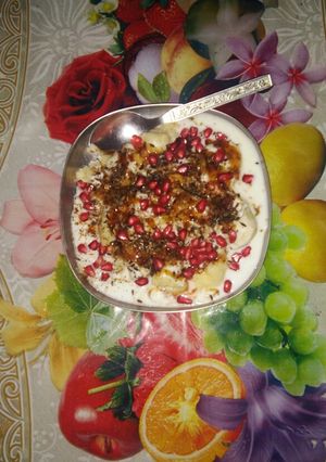A picture of Dahi vade.