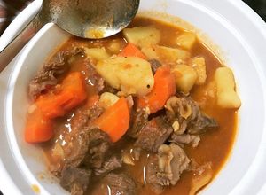 Hình của món Thịt bò sốt vang đơn giản nhất 🍲 (lần đầu nấu và đã thành công mĩ mãn 😍).