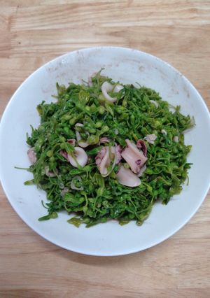 Hình của món Mực xào hoa lý.