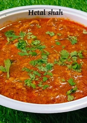 સુરણ અને કાચા કેળા નું શાક રેસીપી મુખ્ય ફોટો