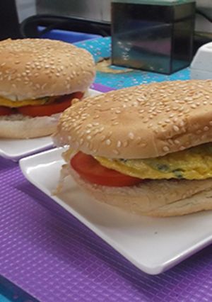 Foto principal de Hamburguesa de tortilla de espárragos